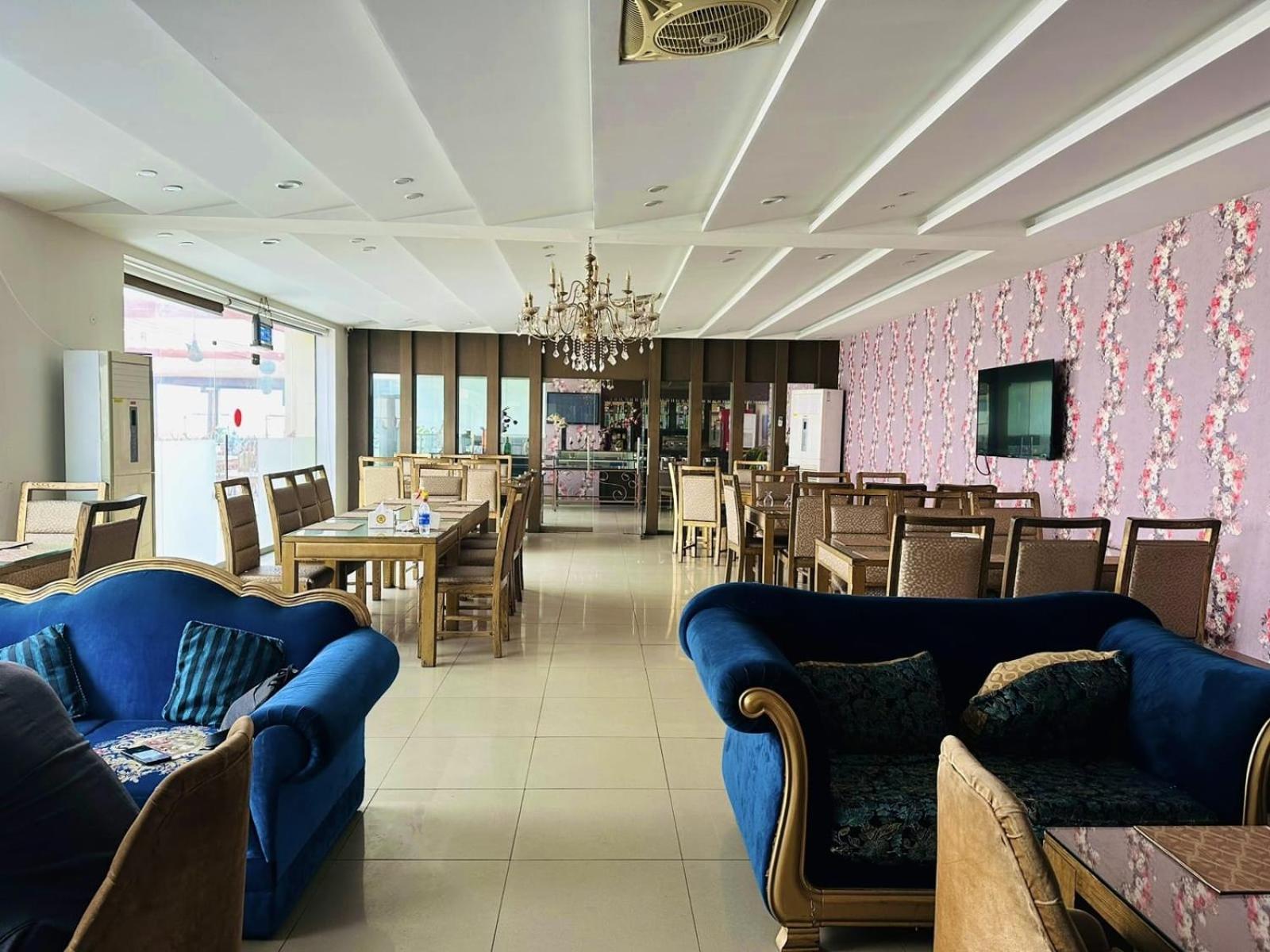 Grand Regent Hotel And Suites Faisalabad Exterior photo